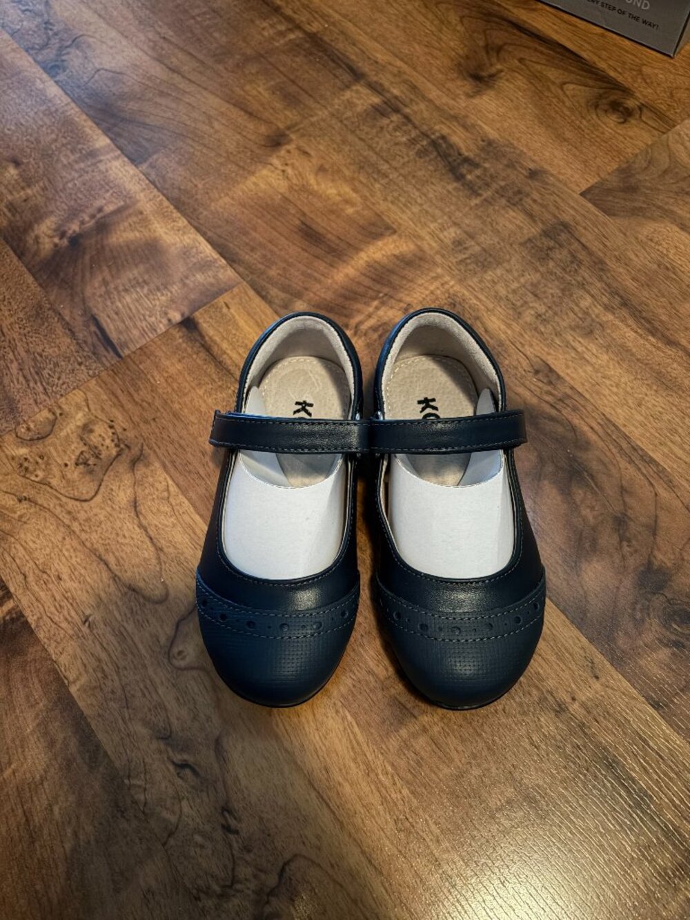 Kai girls size 10 shoes